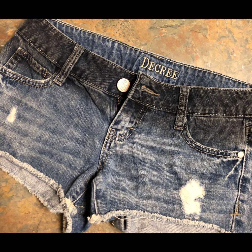 Decree denim shorts